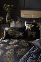 Laurence Llewelyn-Bowen 'Dandy' Decadent Metallic Feather Design Duvet Cover Set in Black - Size: Double - thumbnail 3