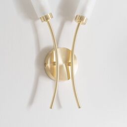 ValueLights Maya 2 Way Curved Upright Reed Shaded Wall Light in Gold - thumbnail 4