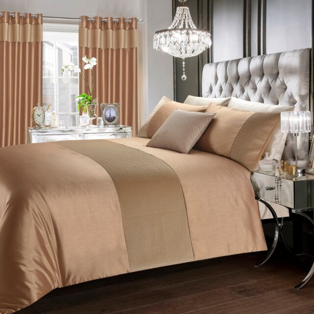 Intimates Pinsonic Geometric Modern Duvet Cover & Pillowcase in Light Brown - Size: Double