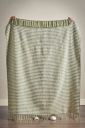 Catherine Lansfield 'Stab Stitch' Blanket Throw in Green - Size: 125 cm x 150 cm - thumbnail 5