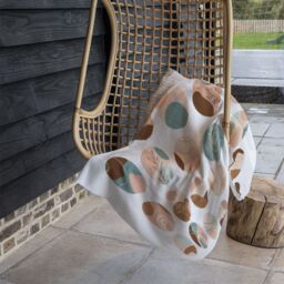 Benjamin Tate Design Round texture & floral icons in pastel colours Designer Blanket in Natural - Size: 120 cm x 150 cm - thumbnail 3