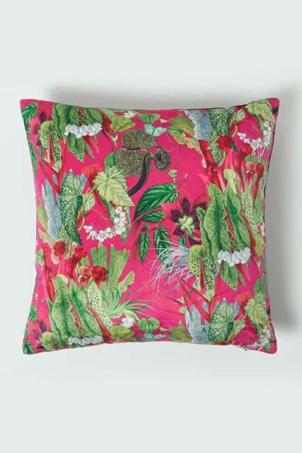Homescapes Hot Pink Tropical Leaf Velvet Cushion 46 x 46 cm - image 1