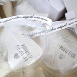 Amaya Rose Ltd Glass Round White feather Bauble. In Memory Memorial Sympathy in Clear - thumbnail 4