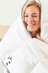 Panda London Panda Cloud 10.5 Tog Bamboo Duvet - All Seasons in White - Size: King - thumbnail 5