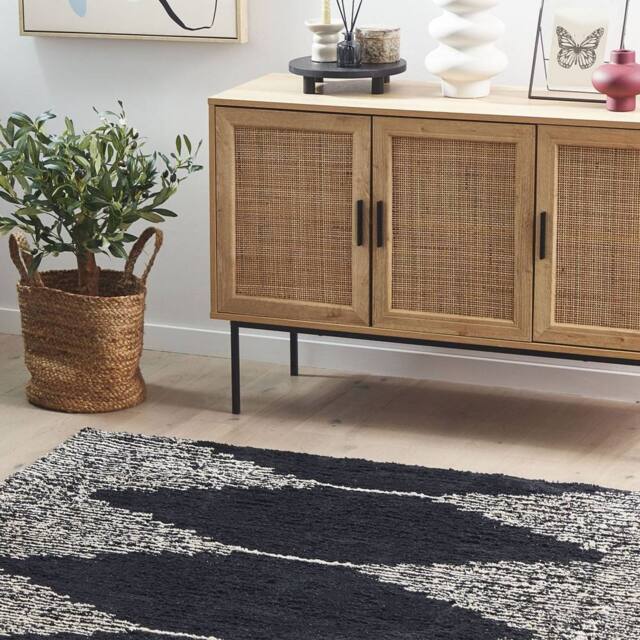 Wyld and Coco Cotton Rug Black and White Geometric Woven Protective Underlay - Size: 140 cm x 200 cm - image 1