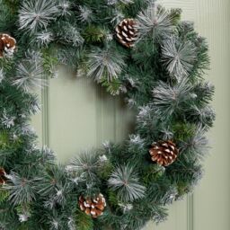 Samuel Alexander 60cm Frosted Glacier Snow Tipped Christmas Wreath with Pine Cones in Green - thumbnail 6