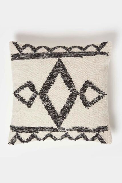 Homescapes Koba Handwoven Traditional Black & Cream Cushion - Size: 45 cm x 45 cm - image 1