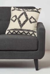 Homescapes Koba Handwoven Traditional Black & Cream Cushion - Size: 45 cm x 45 cm - thumbnail 2