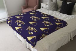 Benjamin Tate Design Gold Pyramid & Eye Of Horus Blanket in Natural - Size: 120 cm x 150 cm - thumbnail 3