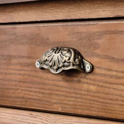 Melody Maison Ornate Brass Patterned Cup Pull Handle in Gold - thumbnail 6