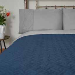 OHS Geo Pinsonic Throw Blanket Quilted Bedspread in Navy - Size: 200 cm x 240 cm - thumbnail 4