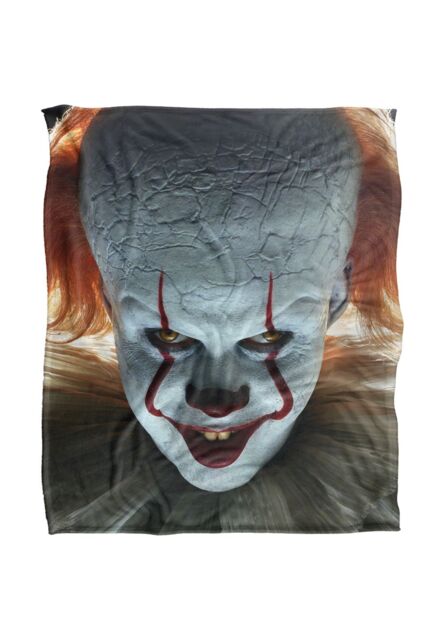 Warner Brothers IT Silky Touch Super Soft Throw Blanket 152x127cm in White - Size: 152x127 cm - image 1