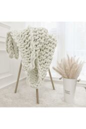 Living and Home Chunky Knit Throw Blanket 100x120cm in Off-White - Size: 100x120 cm - thumbnail 3