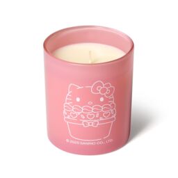 Hello Kitty Bakery Strawberry Cupcake Candle with Silicone Lid & Sweet Scent in Pink - Size: Medium - thumbnail 3