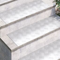 Berkfield Home Aluminium Checker Plates 2 pcs Anti-Slip 80x30 cm in Silver - Size: Medium - thumbnail 3