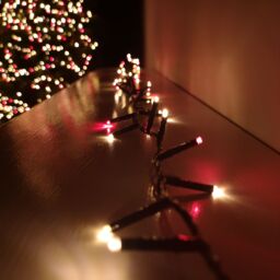 Samuel Alexander 50m 2000 LED TreeBrights Christmas String Lights with Timer in Red & Vintage Gold