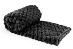 New Edge Blinds Leah Collection Deluxe Throw in Black - Size: 140 cm x 180 cm - thumbnail 4