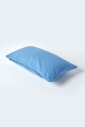 Homescapes Cotton Plain Cushion Cover in Bright Blue - Size: 60 cm x 60 cm - thumbnail 3
