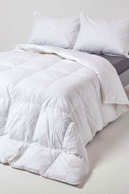 Homescapes Goose Feather & Down All Seasons Duvet in White - Size: Super King - image 1