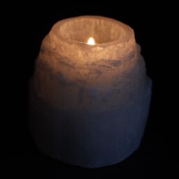 KDMD Selenite Mountain Top Candle Holder - 8 cm in White - thumbnail 3