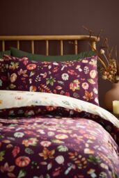 Catherine Lansfield 'Autumn Pumpkins' Reversible Duvet Cover Set in Plum - Size: Double - thumbnail 3