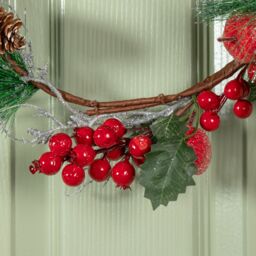 Samuel Alexander 45cm Hanging Christmas Wreath with Apples & Red Berries - thumbnail 5