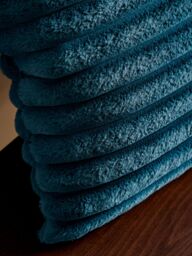 Catherine Lansfield 'Cosy Ribbed' Cushion in Teal - Size: 45 cm x 45 cm - thumbnail 2