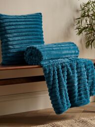 Catherine Lansfield 'Cosy Ribbed' Cushion in Teal - Size: 45 cm x 45 cm - thumbnail 3