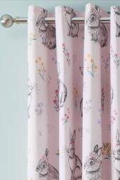 Catherine Lansfield 'Bunny Tails Ditsy Flowers' Fully Reversible Eyelet Curtains in Pink - Size: 168 cm width x 183 cm drop - thumbnail 3
