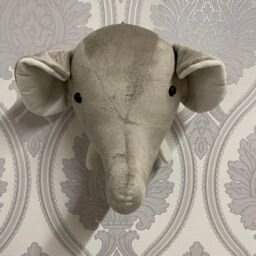 Minster Elephant Head Hanger - L18 x W20 x H30 cm in Grey - Size: 1 Pack - thumbnail 2