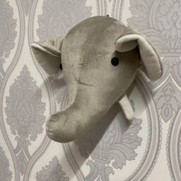Minster Elephant Head Hanger - L18 x W20 x H30 cm in Grey - Size: 1 Pack - thumbnail 3