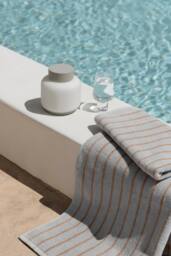 Blomus ARTO Bath Towel with Narrow Stripes 70 x 140 cm - Micro Chip/Tan in Light Grey - thumbnail 3