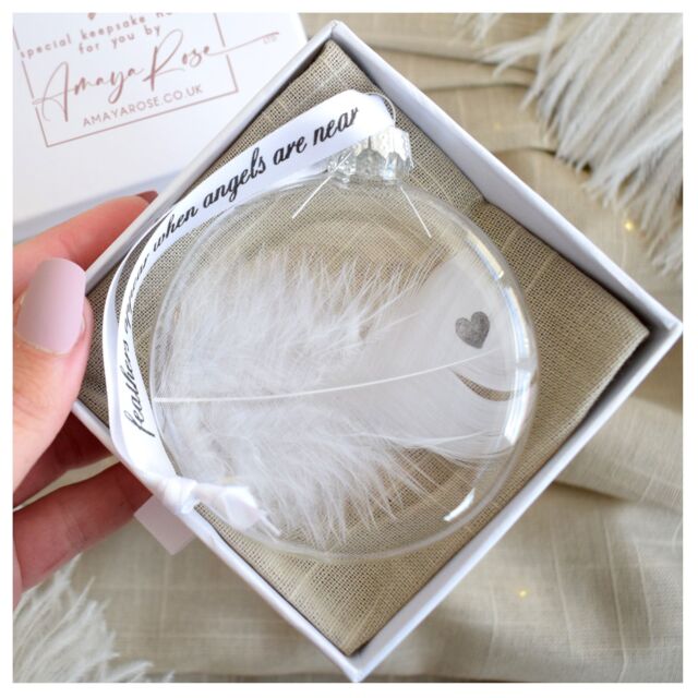 Amaya Rose Ltd In Memory of Heart Stamp Feather Round Bauble Gift Boxed.Memorial in Clear