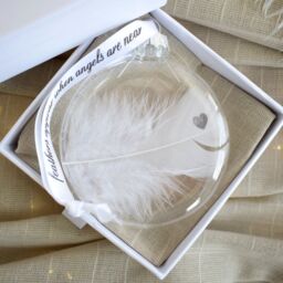 Amaya Rose Ltd In Memory of Heart Stamp Feather Round Bauble Gift Boxed.Memorial in Clear - thumbnail 4