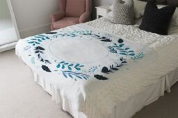 Benjamin Tate Design Blue Leaves Frame Blanket in Natural - Size: 120 cm x 150 cm - thumbnail 3