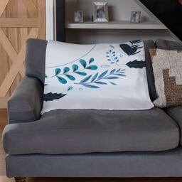 Benjamin Tate Design Blue Leaves Frame Blanket in Natural - Size: 120 cm x 150 cm - thumbnail 2