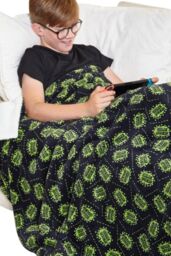 Just Essentials Game Over Print Reversible Fleece Blanket in Bright Green - Size: Small - thumbnail 2