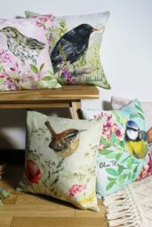 Evans Lichfield Blackbird Hand-Painted Watercolour Printed Cushion - Size: 43 cm x 43 cm - thumbnail 4