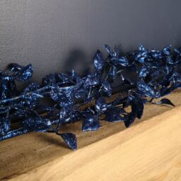 Samuel Alexander 1.5m Glitter Leaf Christmas Garland Decoration in Midnight Blue - thumbnail 3
