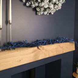 Samuel Alexander 1.5m Glitter Leaf Christmas Garland Decoration in Midnight Blue - thumbnail 4