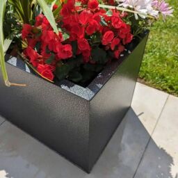 Woven Wood 120cm Zinc Silver & Black Textured Trough Planter - thumbnail 6