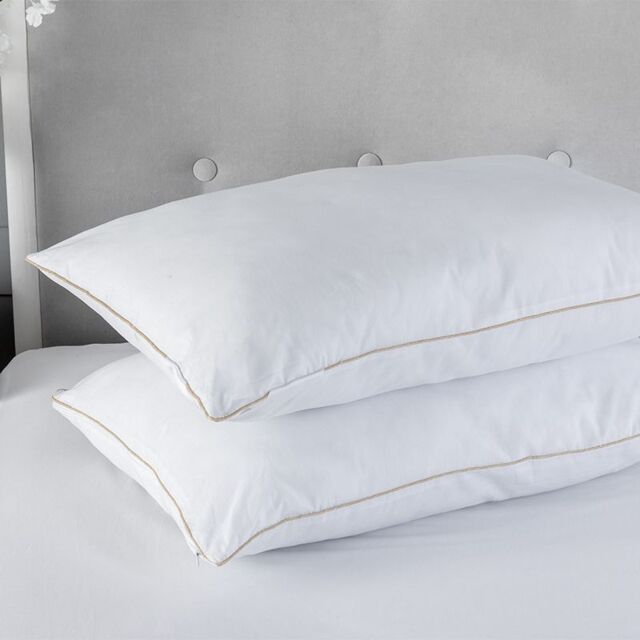 Snug City Egyptian Cotton Pillow Pair Soft Luxury Feel Hollowfibre Filling in White - image 1
