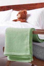 Homescapes Cotton Waffle Baby Blanket - Soft, Breathable & Skin-Friendly in Green - Size: 90 cm x 112 cm - thumbnail 5