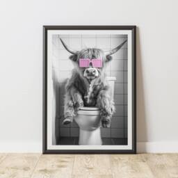 60 SECOND MAKEOVER Highland Cow Pink Glasses Toilet Quirky Animal Print - Size: A3