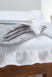 Appletree 'Cassia Frill' 100% Cotton Relaxed Look Duvet Cover Set in White - Size: Super King - thumbnail 4