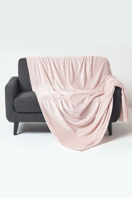 Homescapes Mora Faux Fur Velvet Throw in Pink - Size: 200 cm x 230 cm - image 1