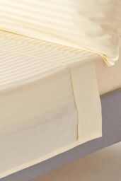 Homescapes Egyptian Cotton Satin Stripe Flat Sheet 330 Thread Count in Bright Yellow - Size: Single Flat - thumbnail 1