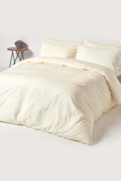 Homescapes Egyptian Cotton Fitted Sheet 12 inch 200 Thread Count in Cream - Size: Small Double Fitted - thumbnail 4