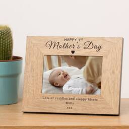 Uniqueful Women's Personalised Happy 1st Mothers Day Wood Picture Frame 7 x 5 Mum in Brown - thumbnail 1