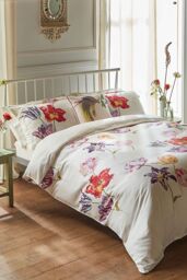 Sanderson 'Tulipomania' Cotton Duvet Cover Set in Red - Size: Super King - thumbnail 1